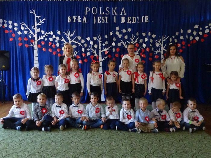 Obchody Święta Niepodległości - grupa 