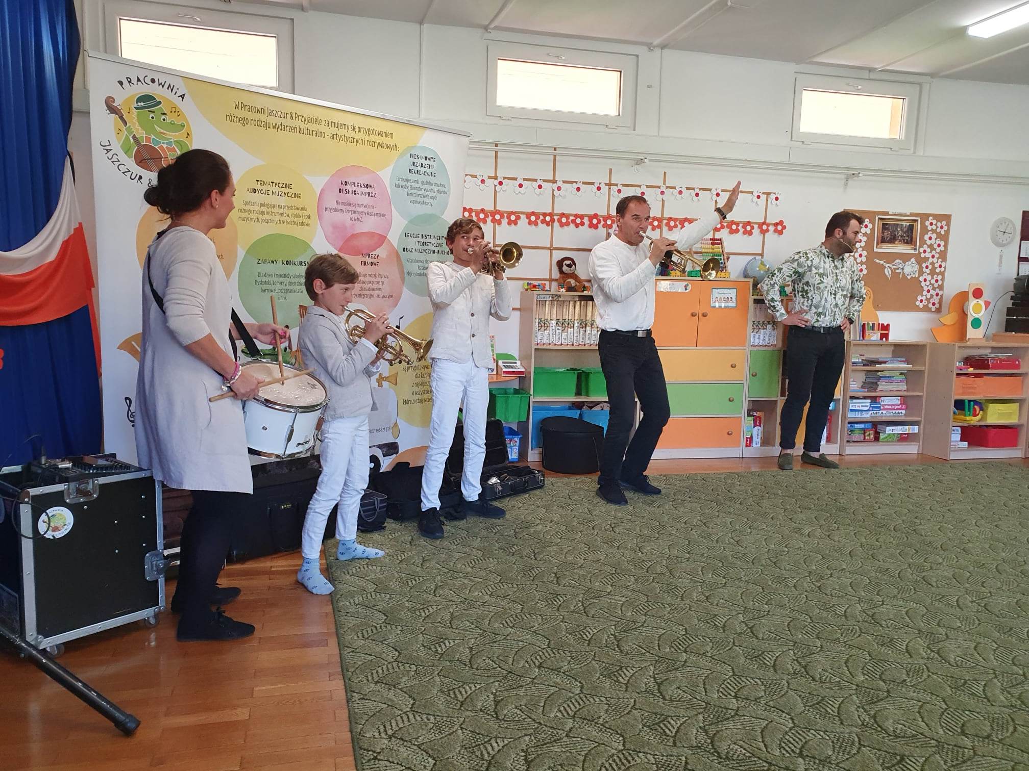 Audycja muzyczna w wykonaniu grupy 