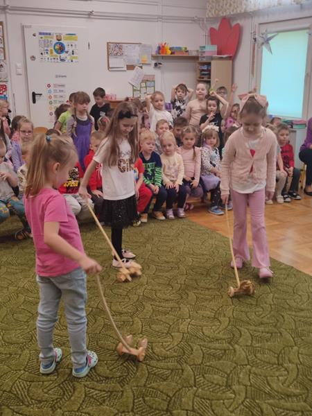 Zapoznanie dzieci z kulturą ludową naszego regionu